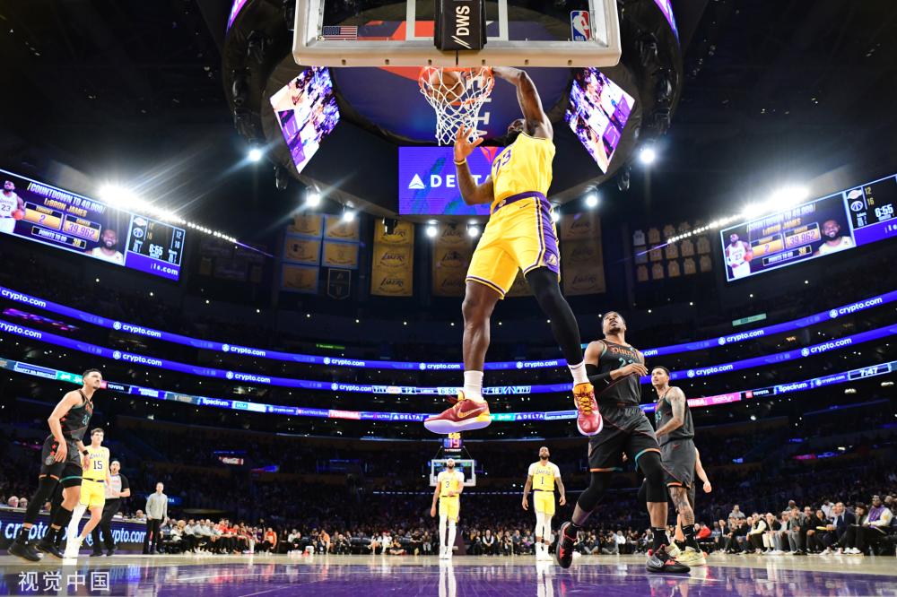 在比赛激烈 在比赛激烈